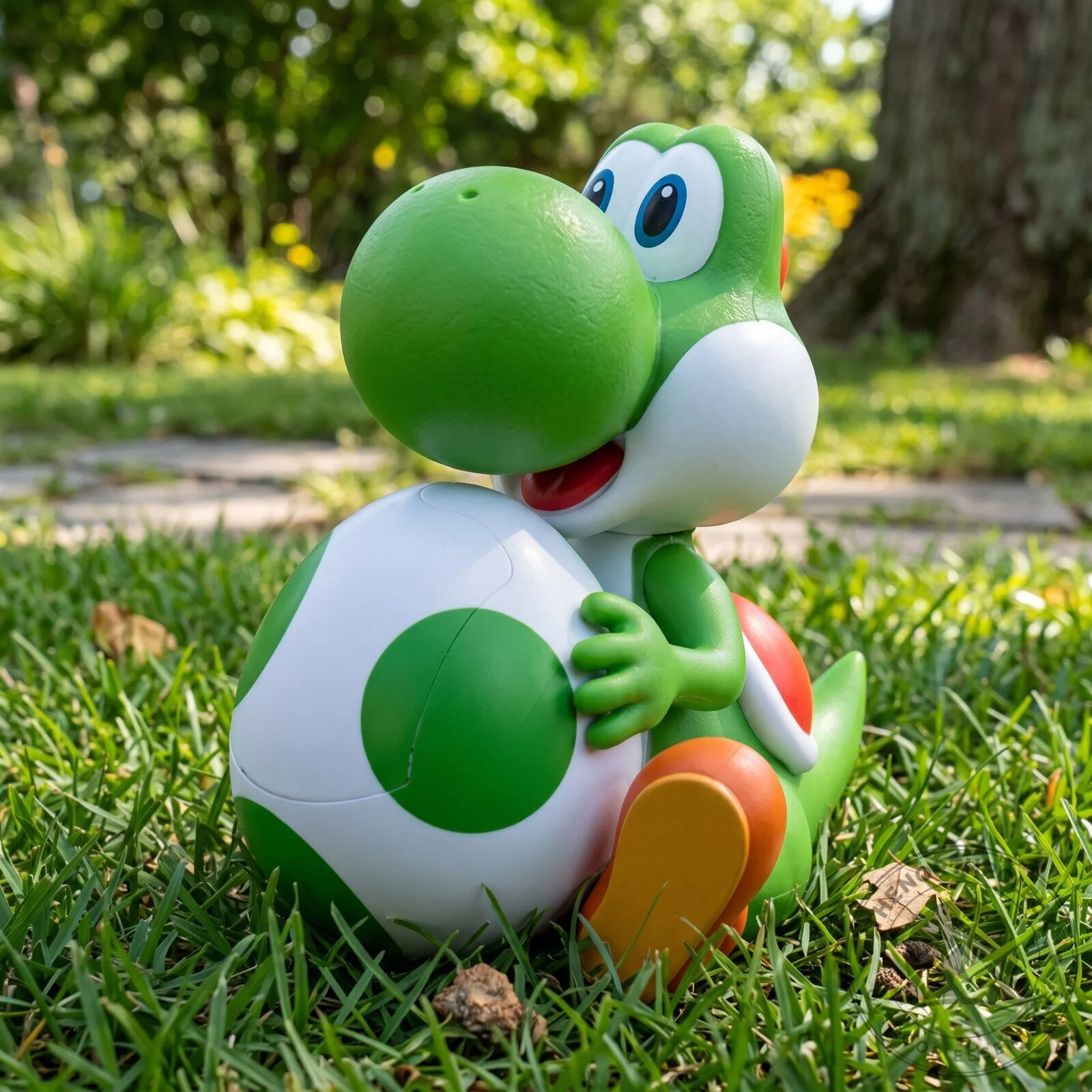 Yoshi Popcorn Bucket – Super Mario Collectible Egg Container 7 Yoshi Popcorn Bucket – Super Mario Collectible Egg Container